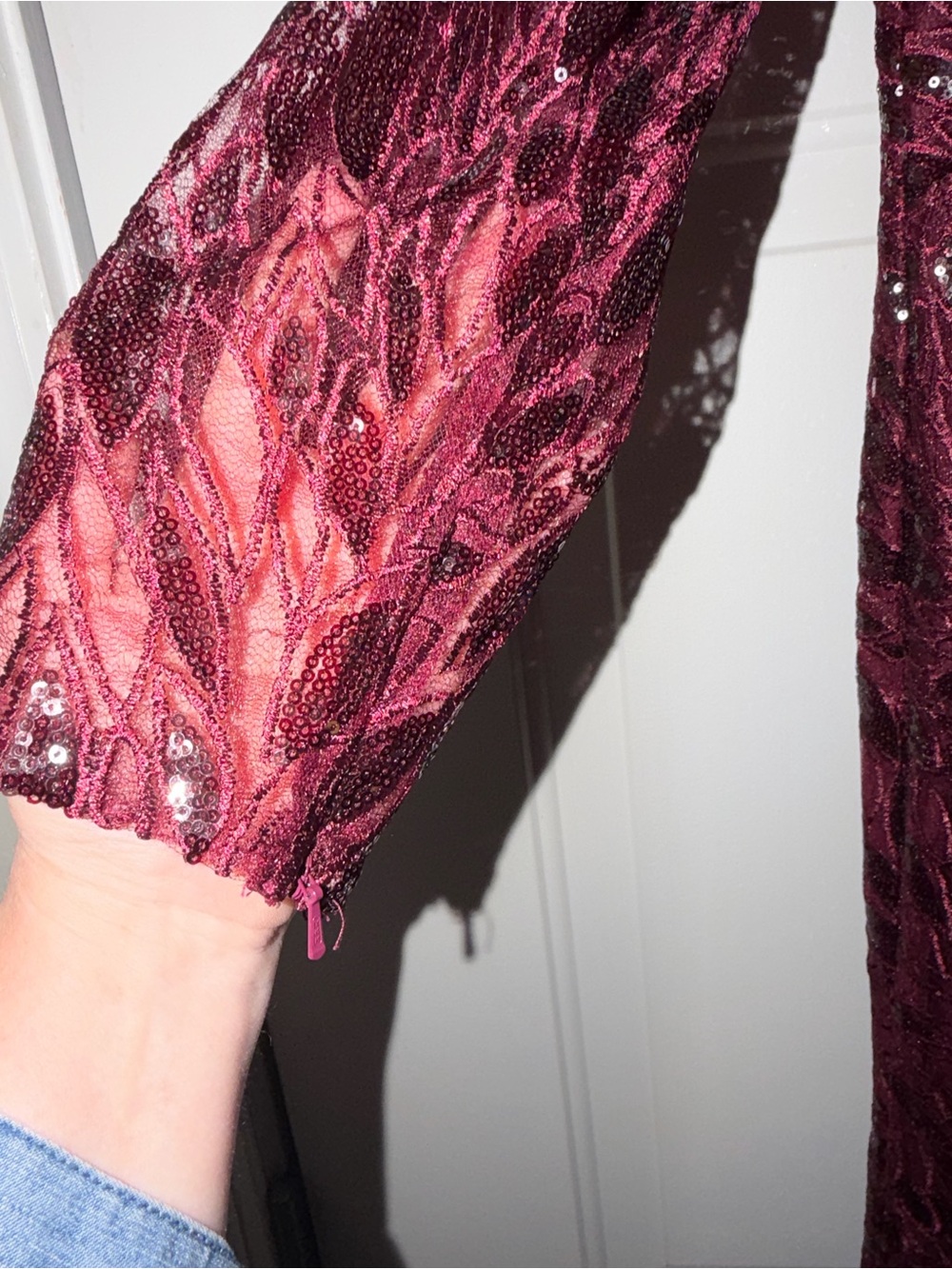 Mac Duggal. 12412 Women’s Elegant Burgundy Lace V-Neck Gown. Sz 14 NWT - Picture 9 of 12